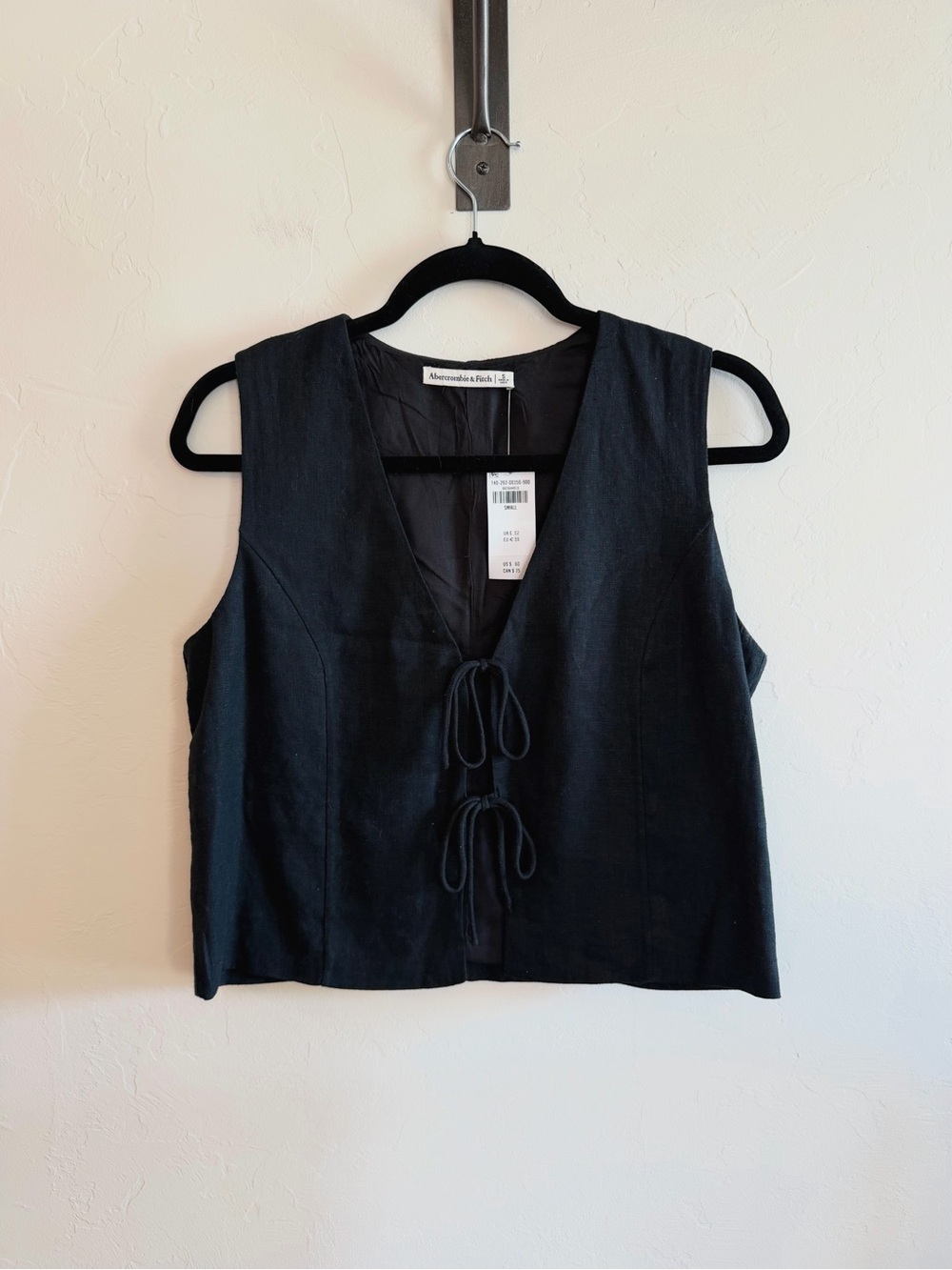 Abercrombie & Fitch Tie-Front Linen-Blend Vest